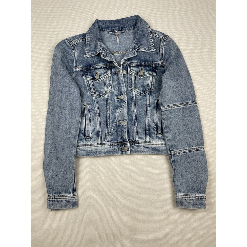Free People Women's X-Small‎ Distressed Trucker Jean Jacket Button Distressed - Picture 1 of 8